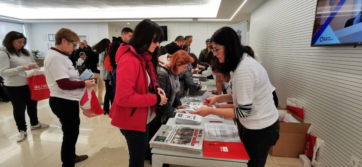 La prueba, que cumple este año su décima edición, reúne a decenas de aficionados al mundo de la imagen en Málaga para pasar una jornada lúdica y de convivencia en torno a la fotografía