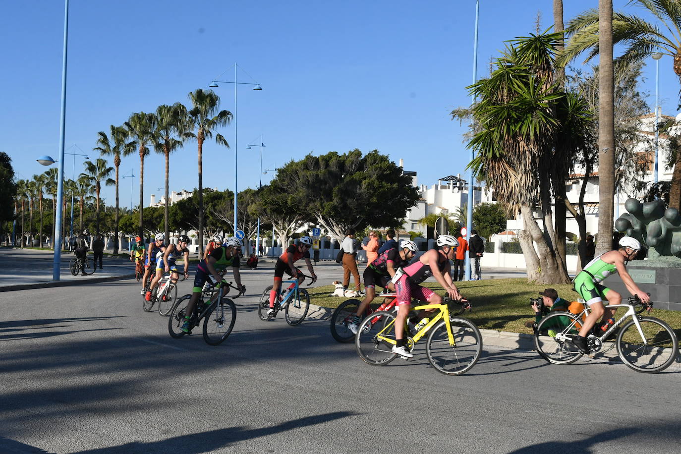 Unos 800 atletas se han dado cita en esta cita deportiva que incluye esta edición como novedad una promoción para deportistas no federados de categorías alevín e infantil