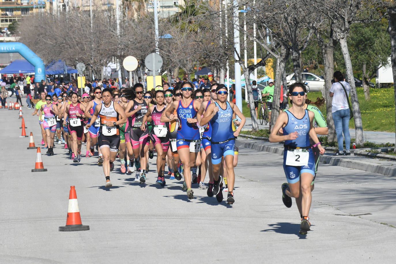 Unos 800 atletas se han dado cita en esta cita deportiva que incluye esta edición como novedad una promoción para deportistas no federados de categorías alevín e infantil