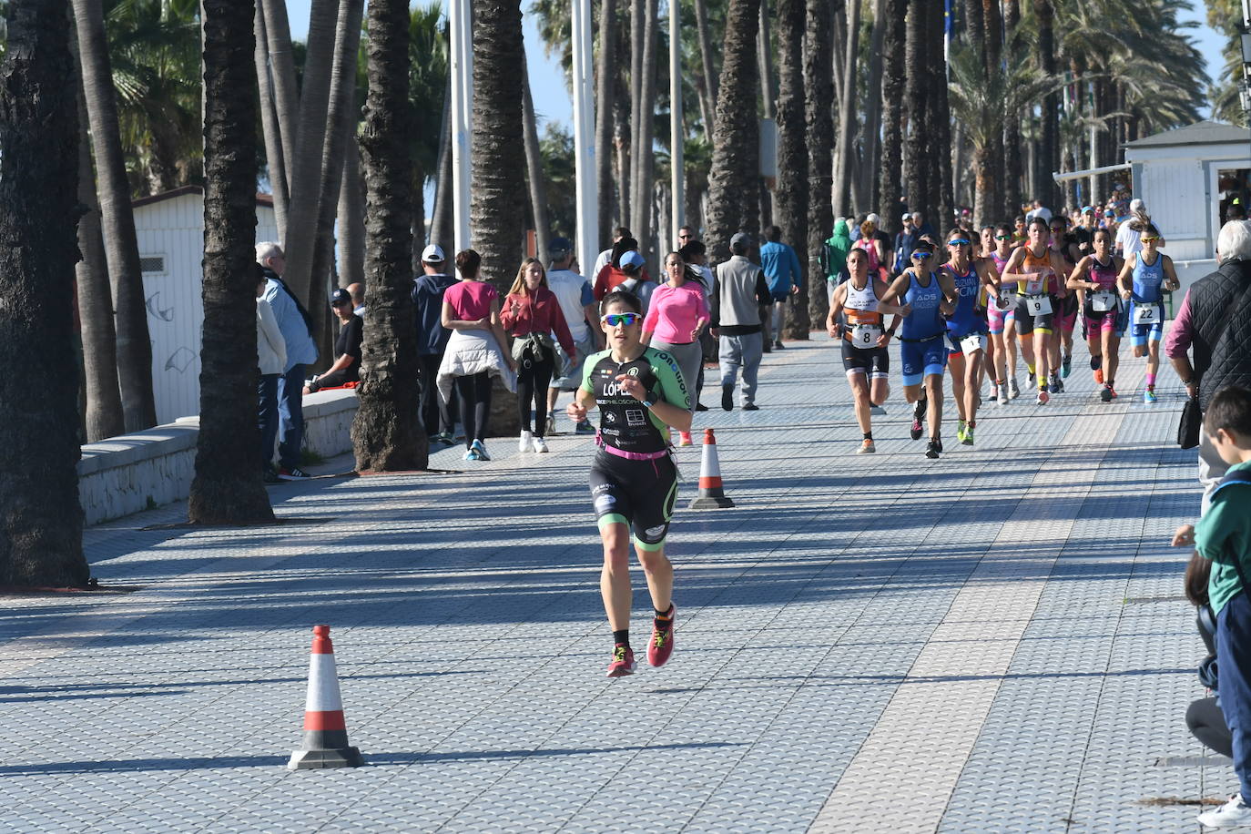 Unos 800 atletas se han dado cita en esta cita deportiva que incluye esta edición como novedad una promoción para deportistas no federados de categorías alevín e infantil