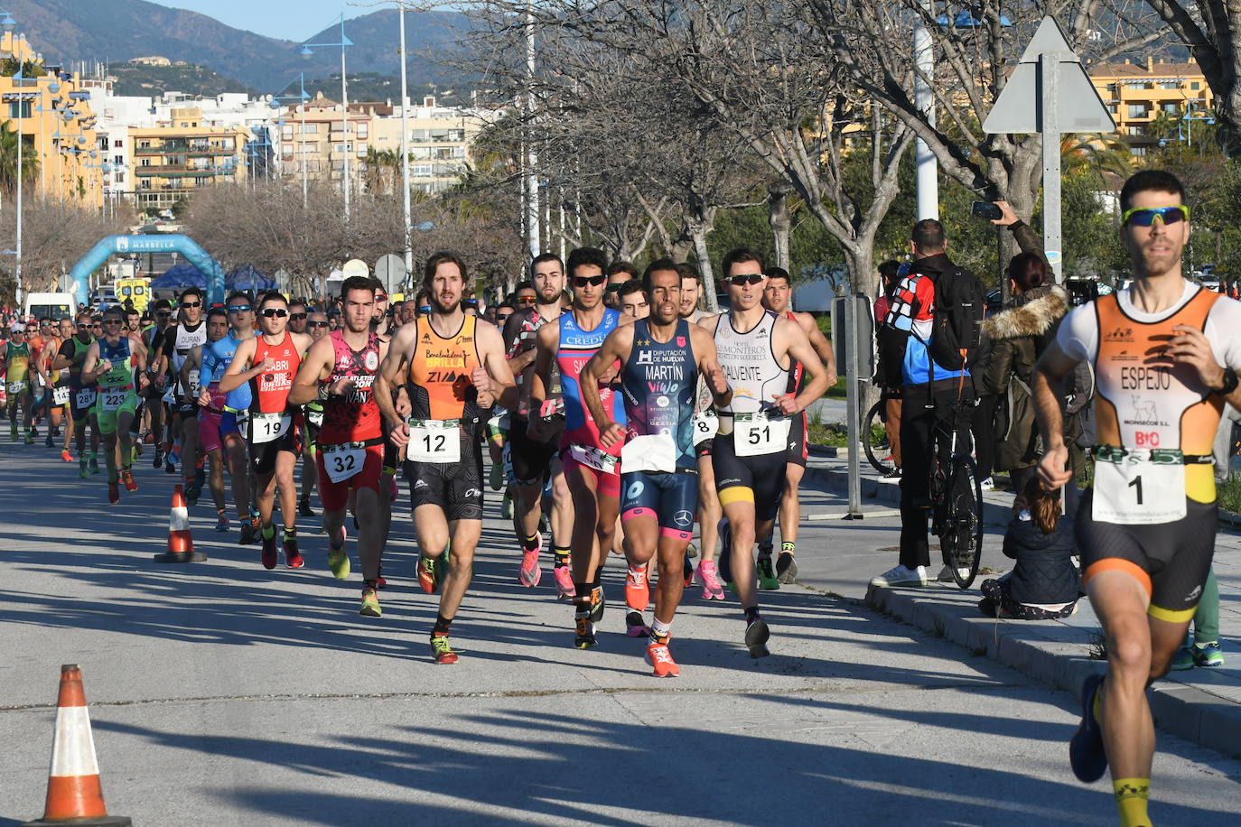 Unos 800 atletas se han dado cita en esta cita deportiva que incluye esta edición como novedad una promoción para deportistas no federados de categorías alevín e infantil