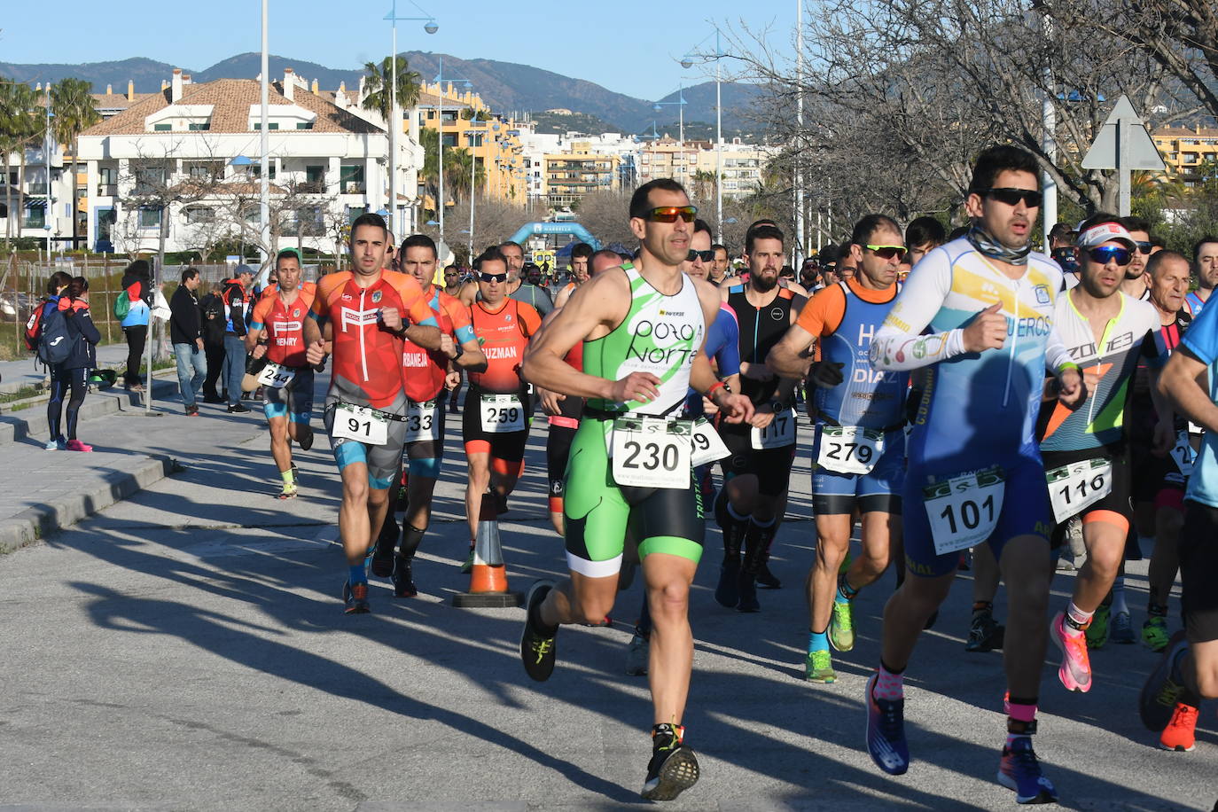 Unos 800 atletas se han dado cita en esta cita deportiva que incluye esta edición como novedad una promoción para deportistas no federados de categorías alevín e infantil