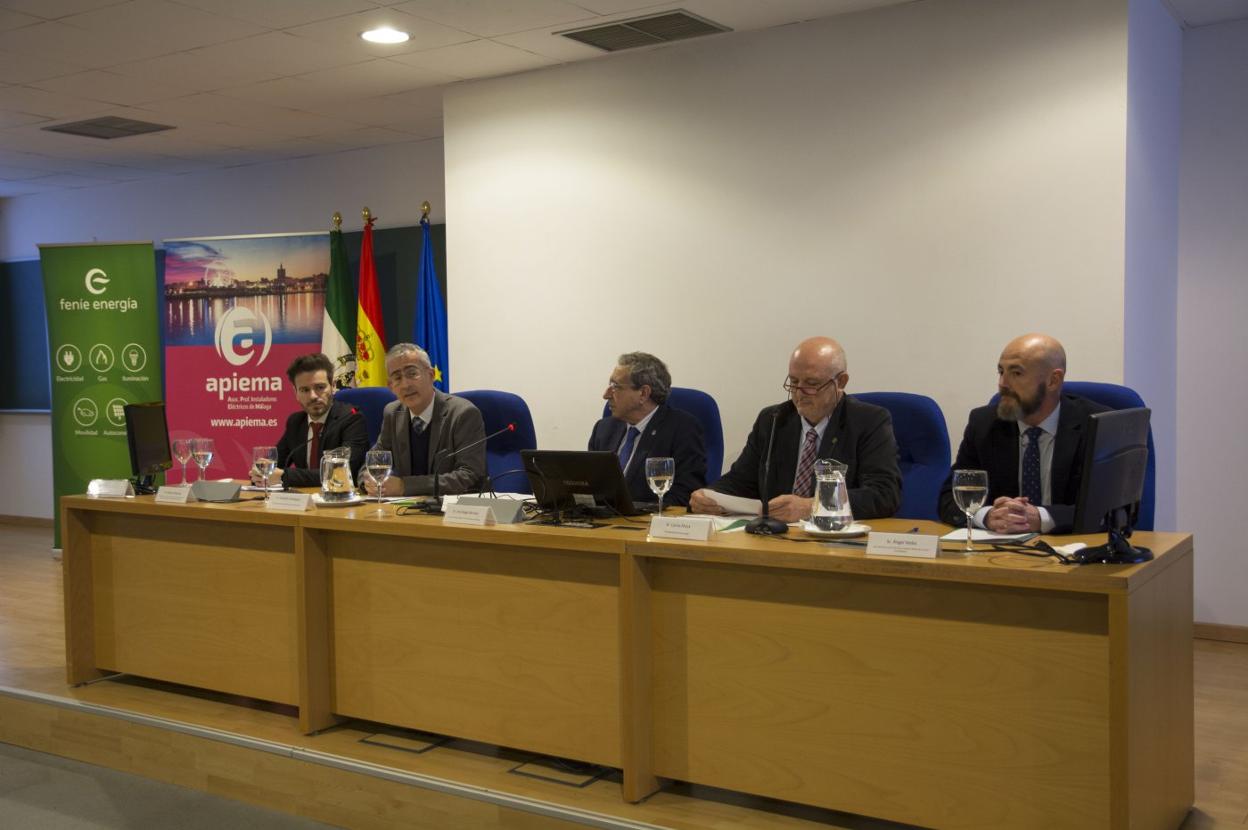 Una nueva cátedra de la UMA abordará la transición energética en España