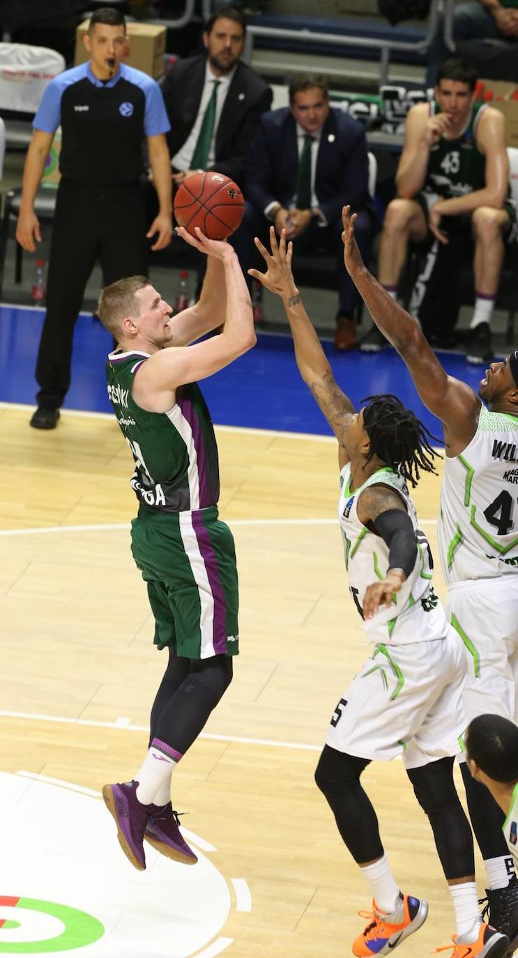 El conjunto malagueño recibió al equipo turco en un partido clave cara a la siguiente fase de la Eurocup