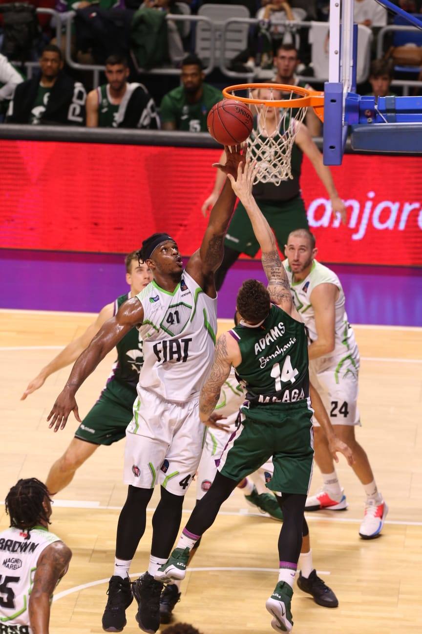 El conjunto malagueño recibió al equipo turco en un partido clave cara a la siguiente fase de la Eurocup