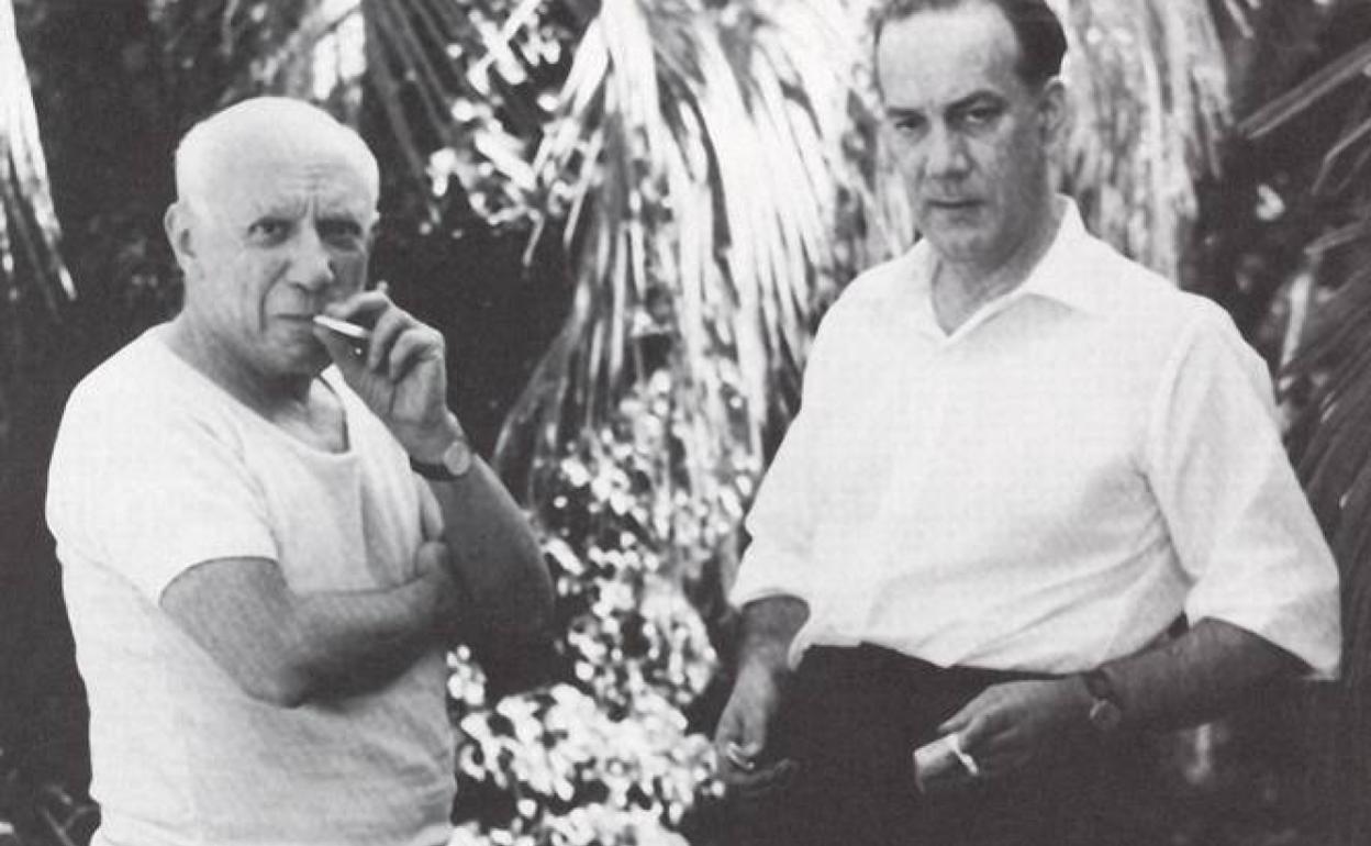 Pablo Ruiz Picasso y Camilo José Cela, en 1958 en la residencia del malagueño en el sur de Francia. 