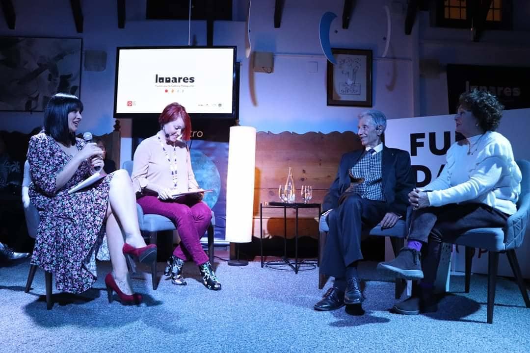 Los tradicionales Lunares de El Pimpi organizan un encuentro con el artista Pepe Soto en el Palomar Pablo Picasso. En la foto, un momento de la entrevista.