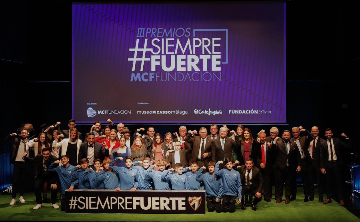 El Málaga saca su lado solidario con Pablo Ráez en la memoria en los Premios #SiempreFuerte