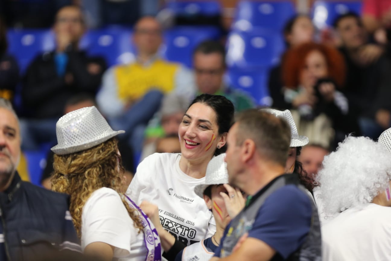 Llenazo en el Carpena para ver el Real Madrid-Valencia y el Unicaja-Andorra