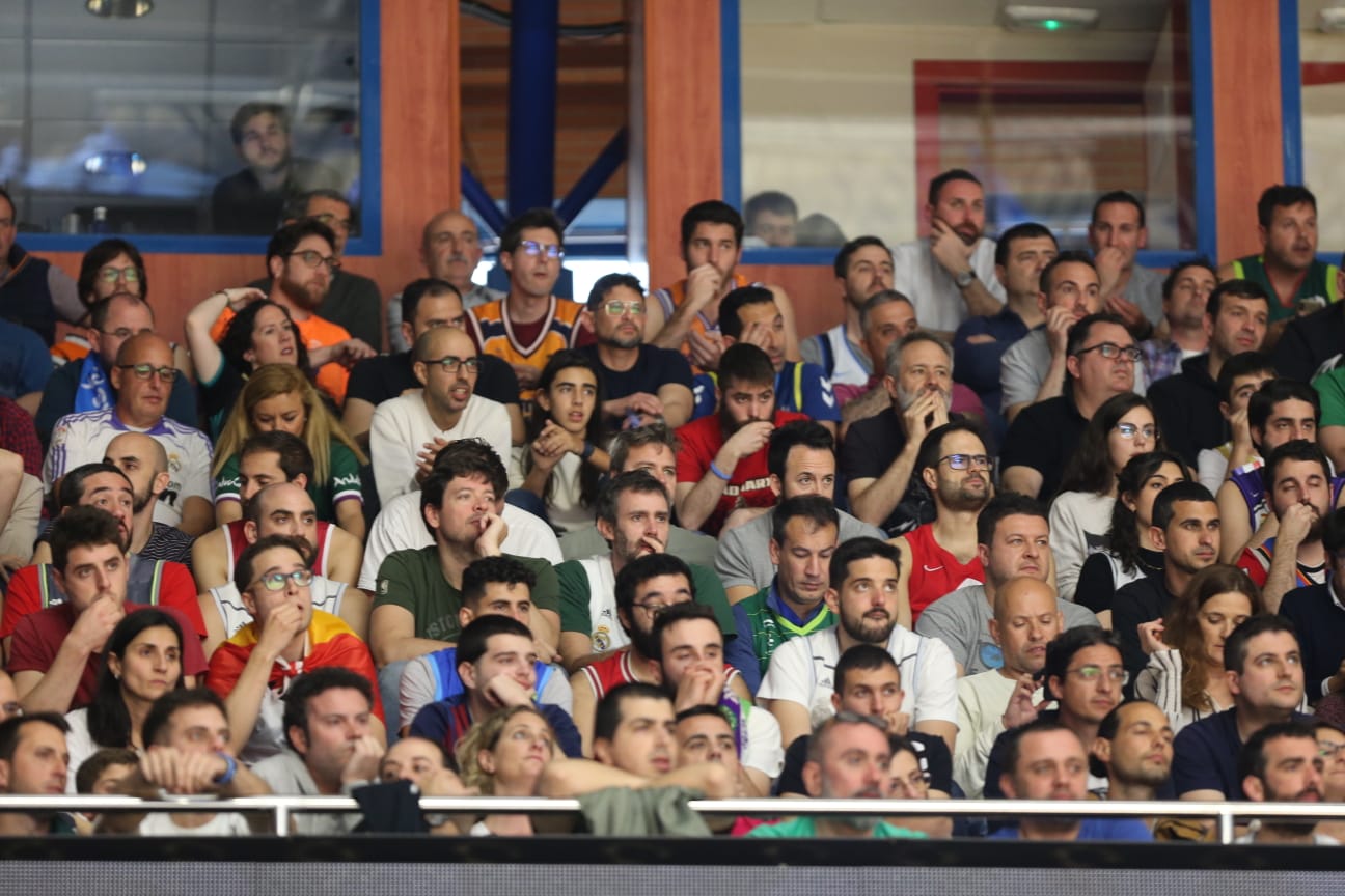 Llenazo en el Carpena para ver el Real Madrid-Valencia y el Unicaja-Andorra