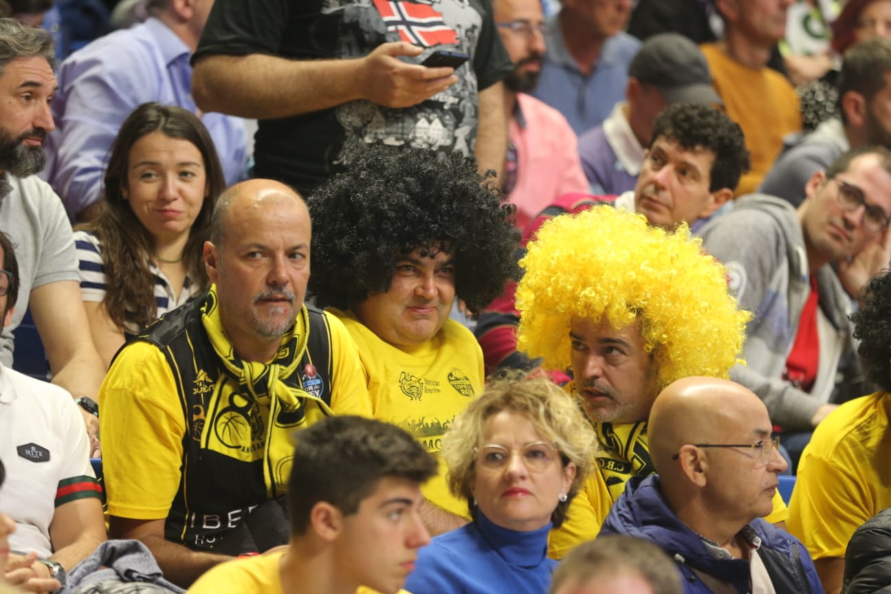 Llenazo en el Carpena para ver el Real Madrid-Valencia y el Unicaja-Andorra