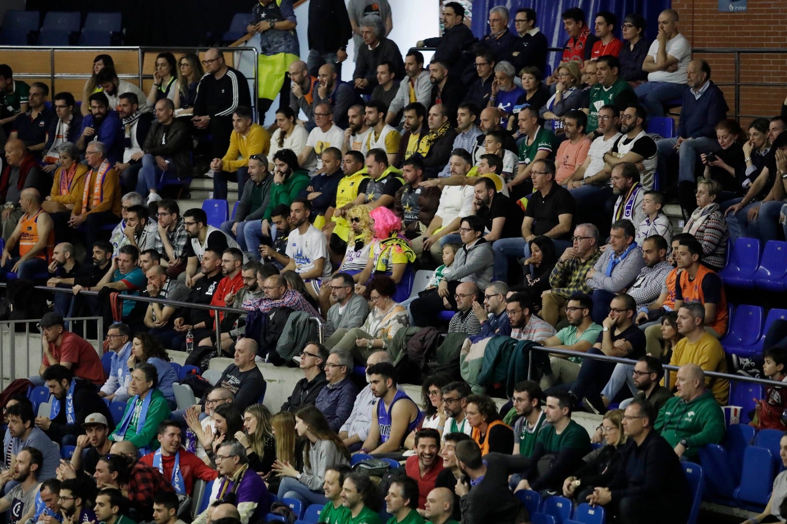 Llenazo en el Carpena para ver el Real Madrid-Valencia y el Unicaja-Andorra