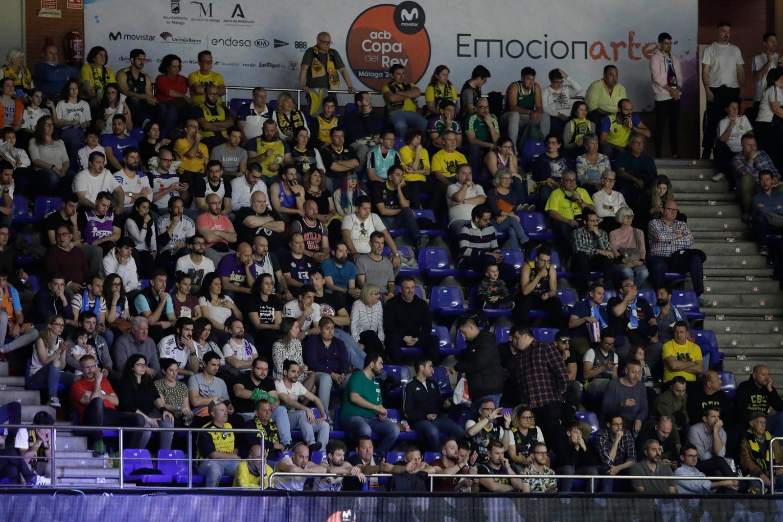 Llenazo en el Carpena para ver el Real Madrid-Valencia y el Unicaja-Andorra