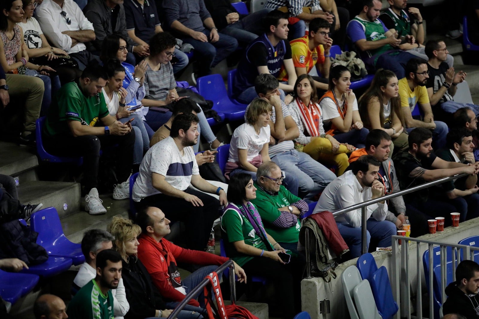 Llenazo en el Carpena para ver el Real Madrid-Valencia y el Unicaja-Andorra