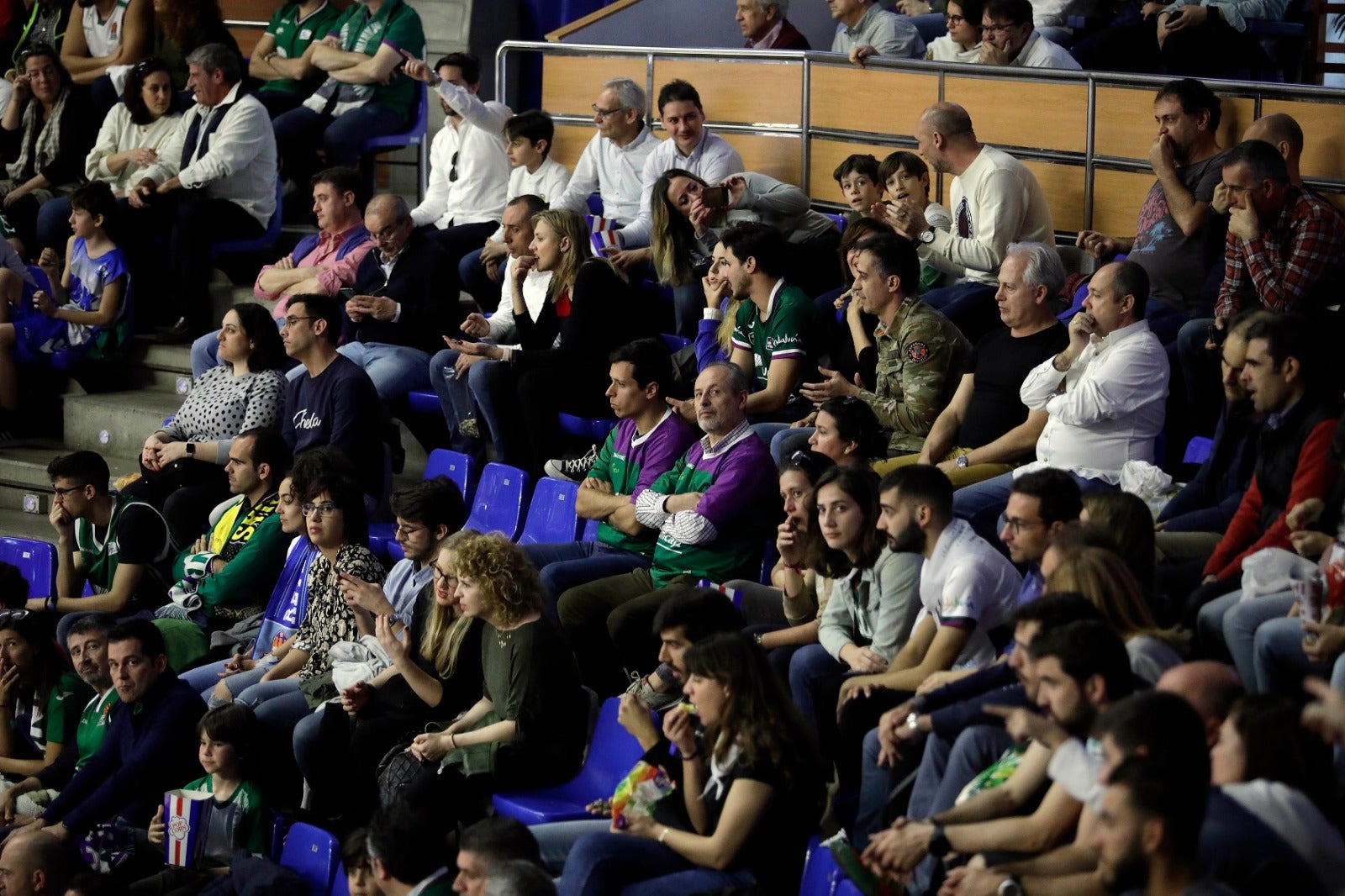 Llenazo en el Carpena para ver el Real Madrid-Valencia y el Unicaja-Andorra