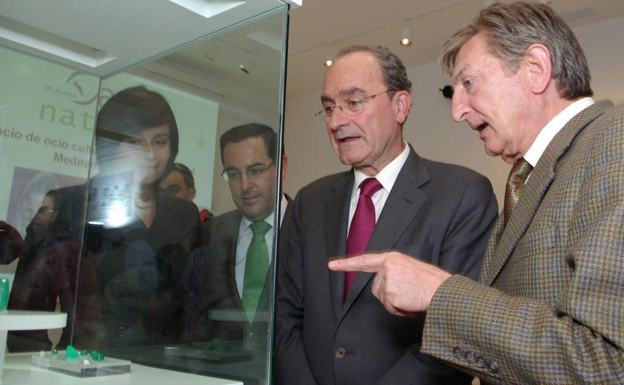 Francisco de la Torre y Fulgencio Alcaraz, en la presentación de 2011 del Museo de las Gemas.