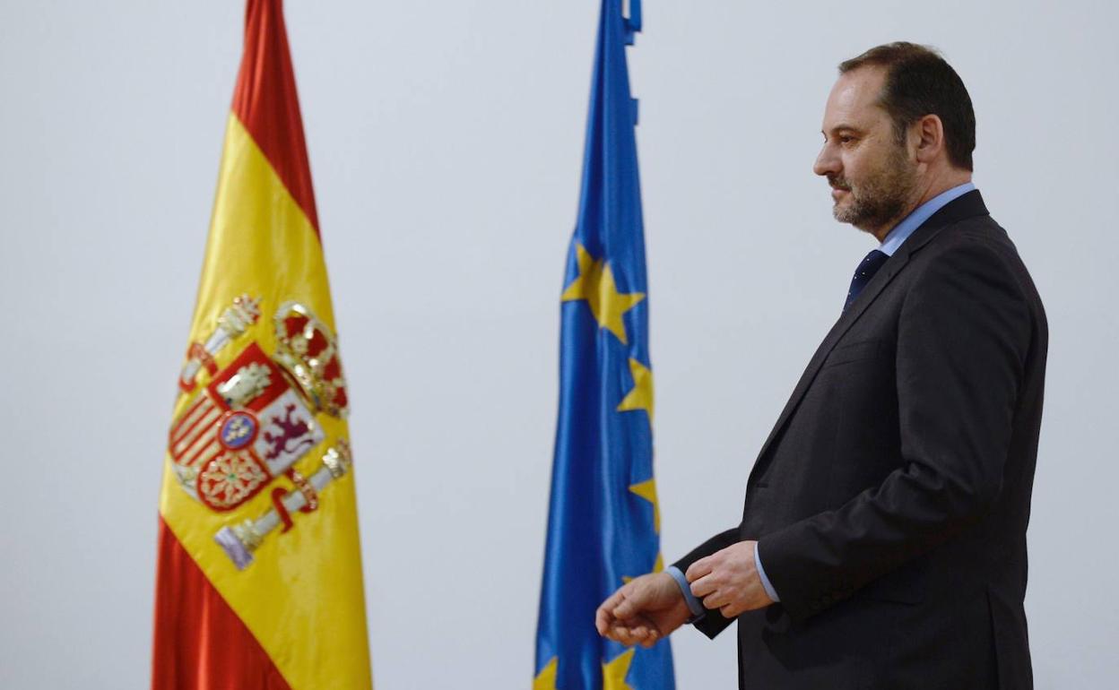 El ministro de Transportes, José Luis Ábalos, durante un acto.