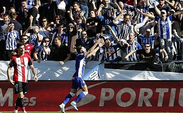 Lucas Pérez y Ely voltean el derbi vasco