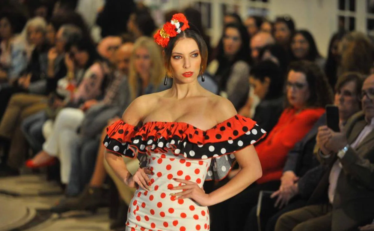 Málaga aplaude la quinta Feria Internacional de Moda Flamenca