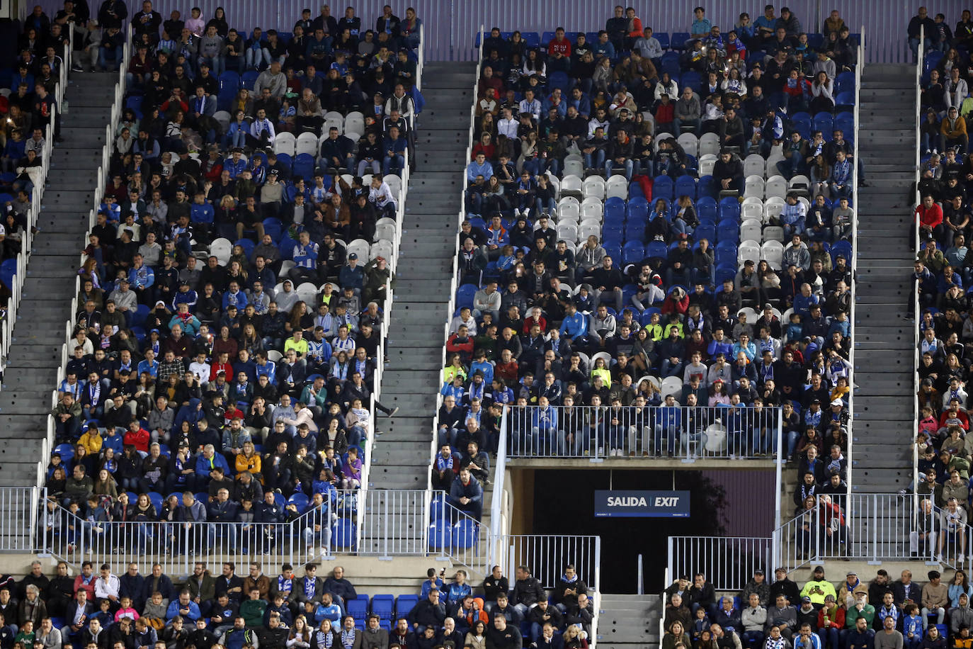 Fotos: ¿Estuviste en el Málaga-Racing? Búscate en las gradas de La Rosaleda