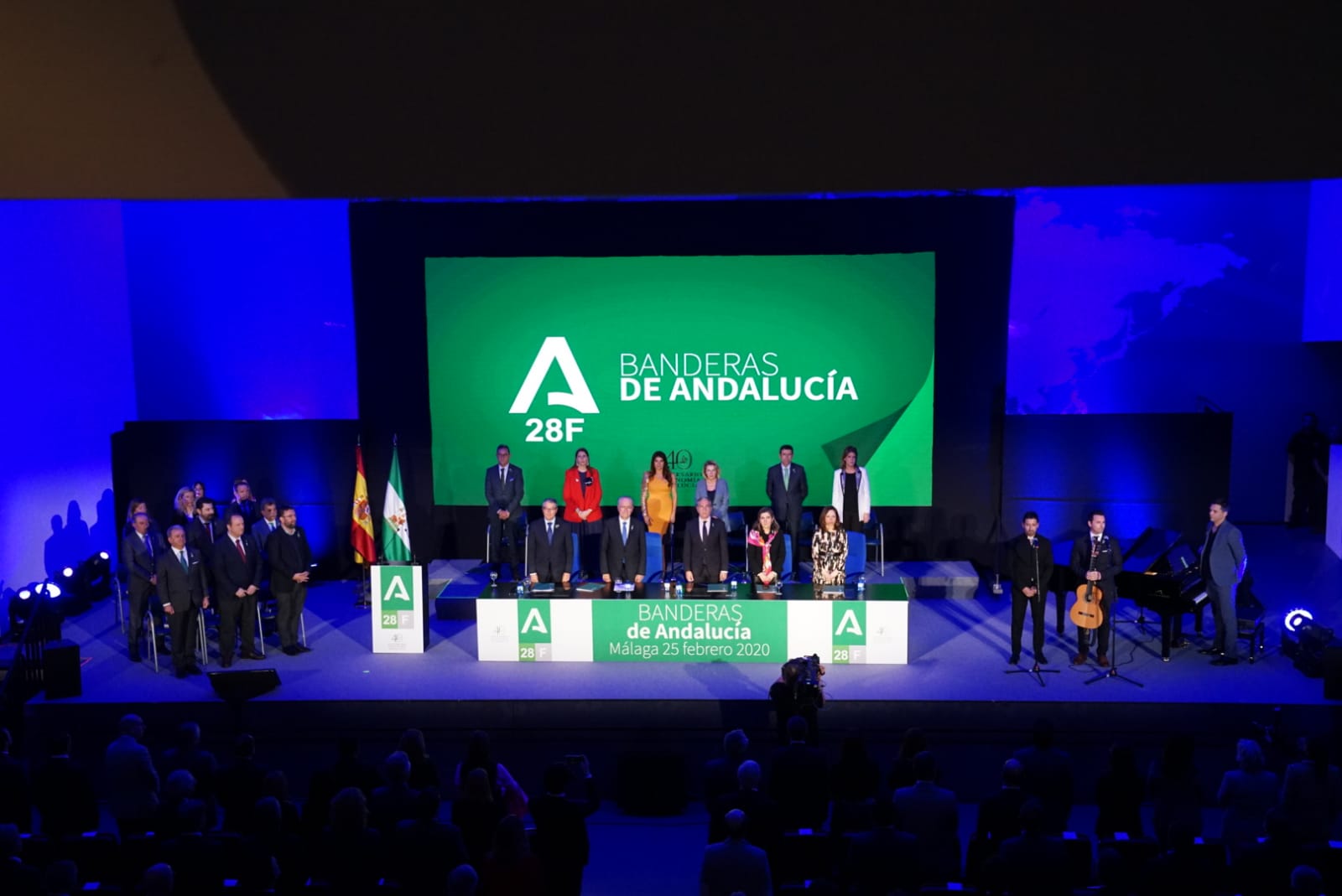 La Junta entrega sus distinciones en Málaga con motivo del Día de Andalucía en un acto entre el reconocimiento y la reivincicación. 