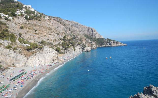 Playa de Cantarriján, en Almuñécar (Granada)