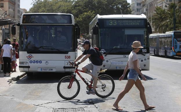 Las ciudades buscan potenciar el transporte público y la movilidad sostenible. 