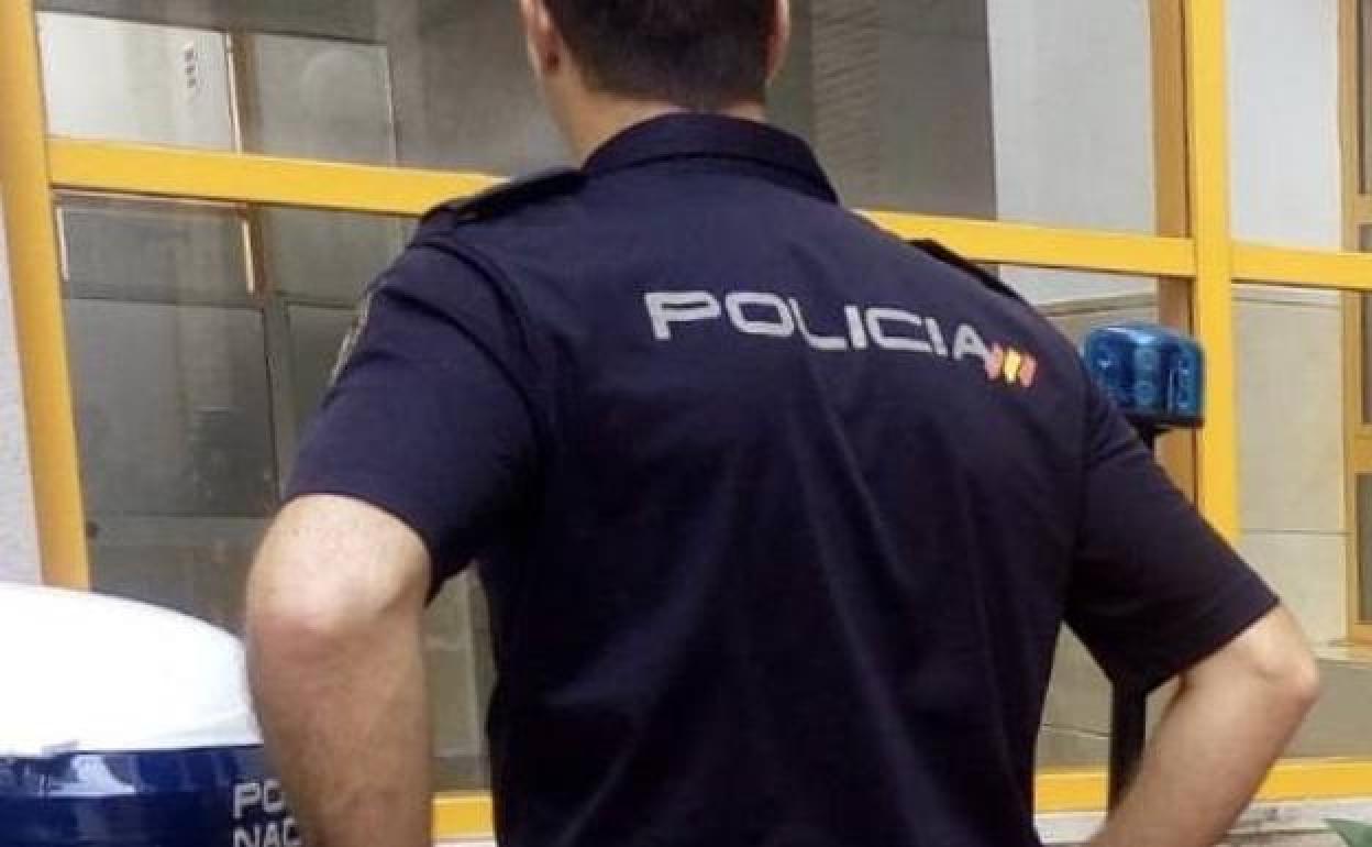 Detenido un hombre por apuñalar a otro a la salida de una discoteca en el centro de Málaga