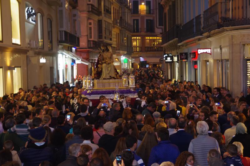 La talla del Coronado de Espinas entró en la Catedral para presidir el ejercicio, organizado por la Agrupación de Cofradías
