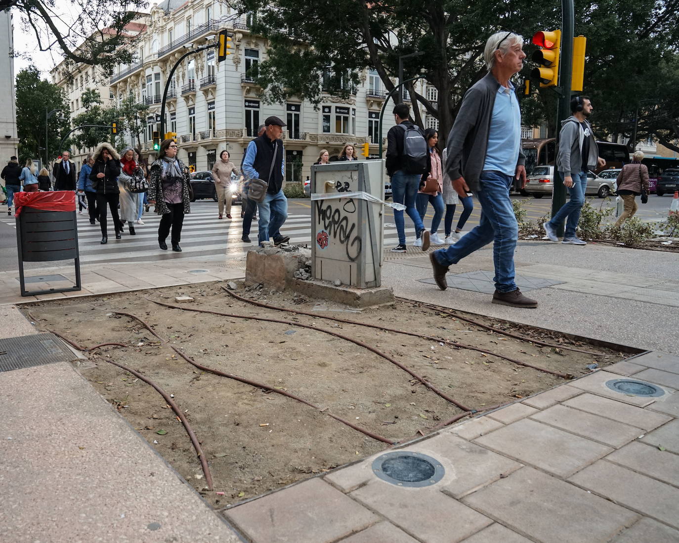 Fotos: Las zonas verdes de la nueva Alameda Principal, muy deterioradas