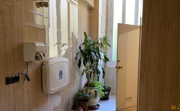 El baño de la primera planta de la Casona.