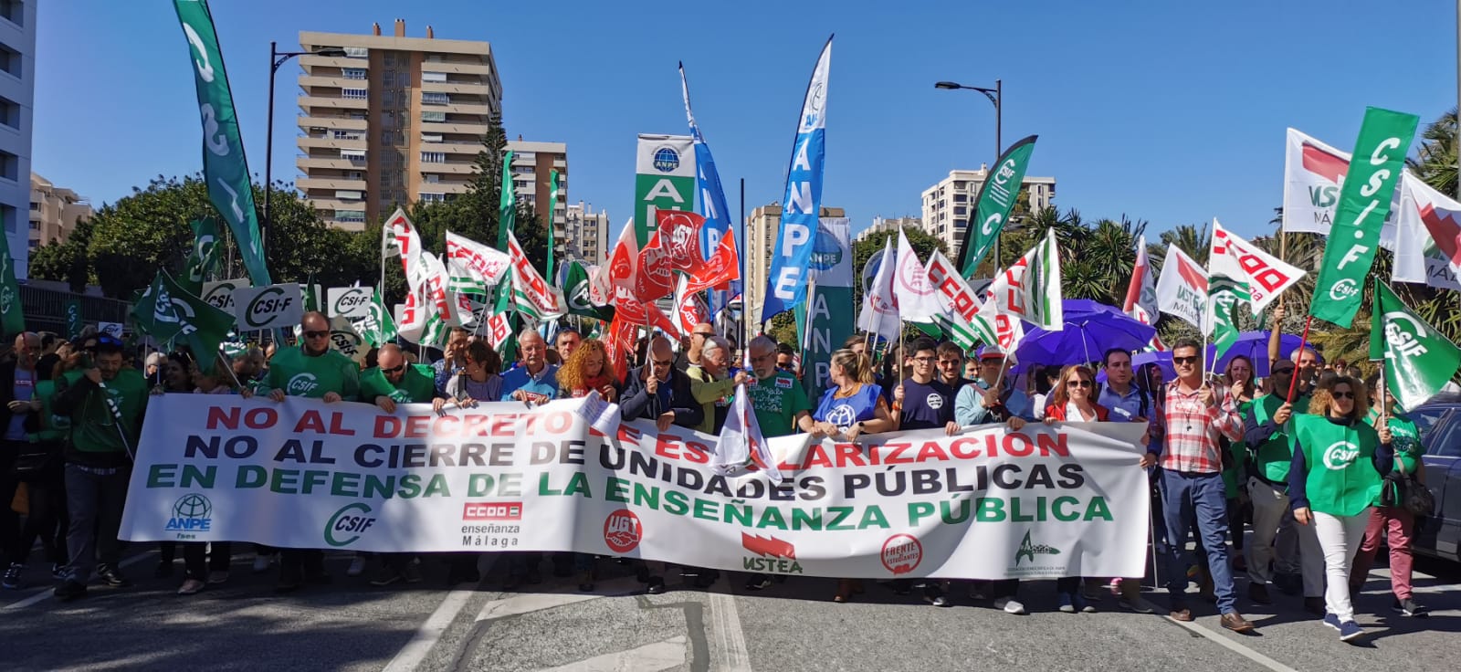 Manifestación en Málaga con motivo de la huelga educativa contra el decreto de escolarización de la Junta de Andalucía