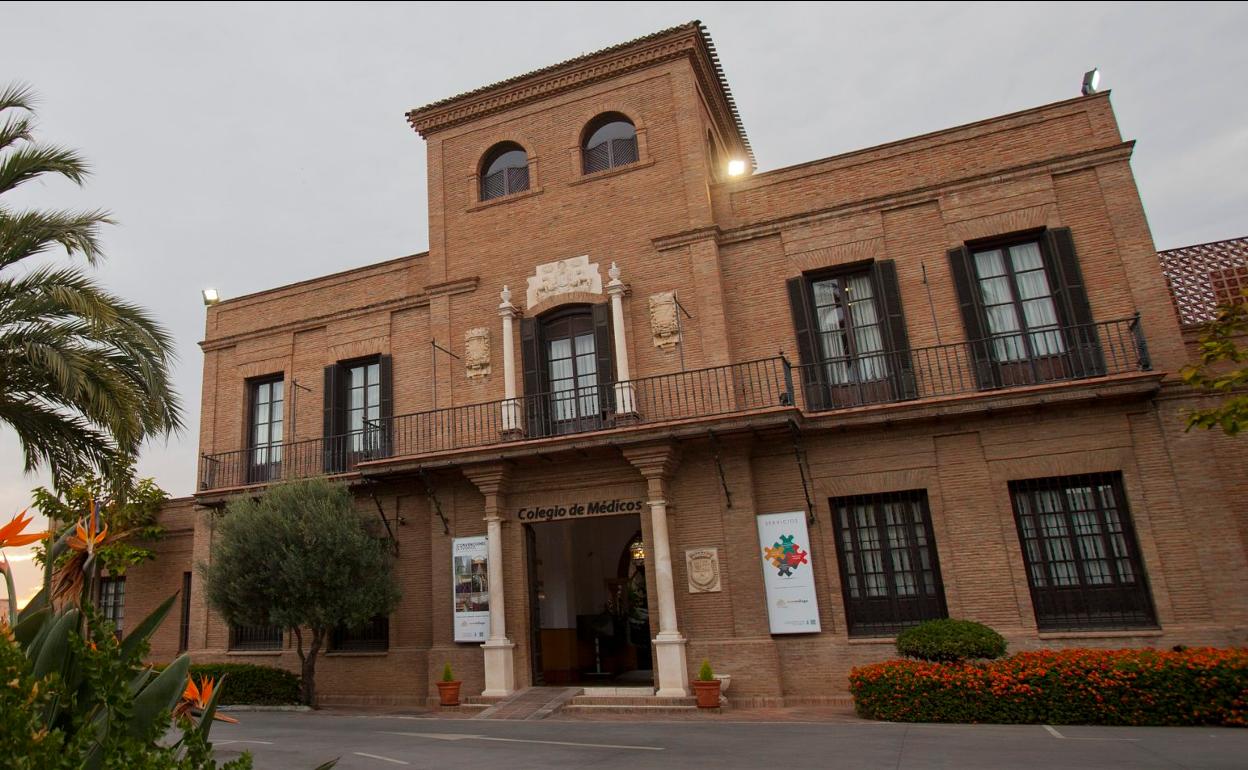 Fachada del Colegio de Médicos de Málaga. 