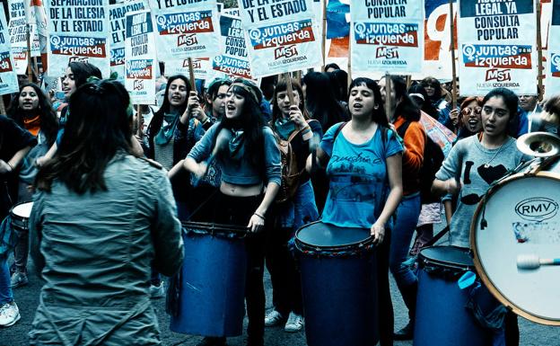 'La ola verde' muestra las movilizaciones en las calles de Argentina en 2018.