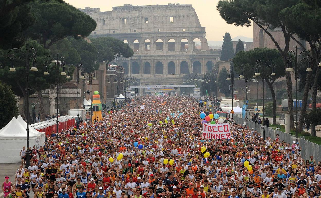 Participantes en una edición del Maratón de Roma. 
