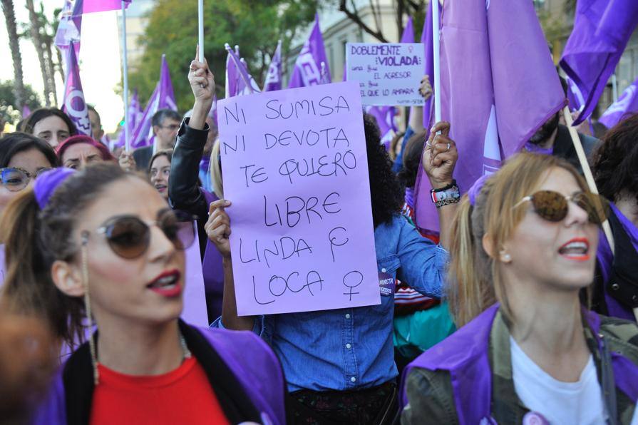 Fotos: La marcha del 8M en Málaga, en imágenes