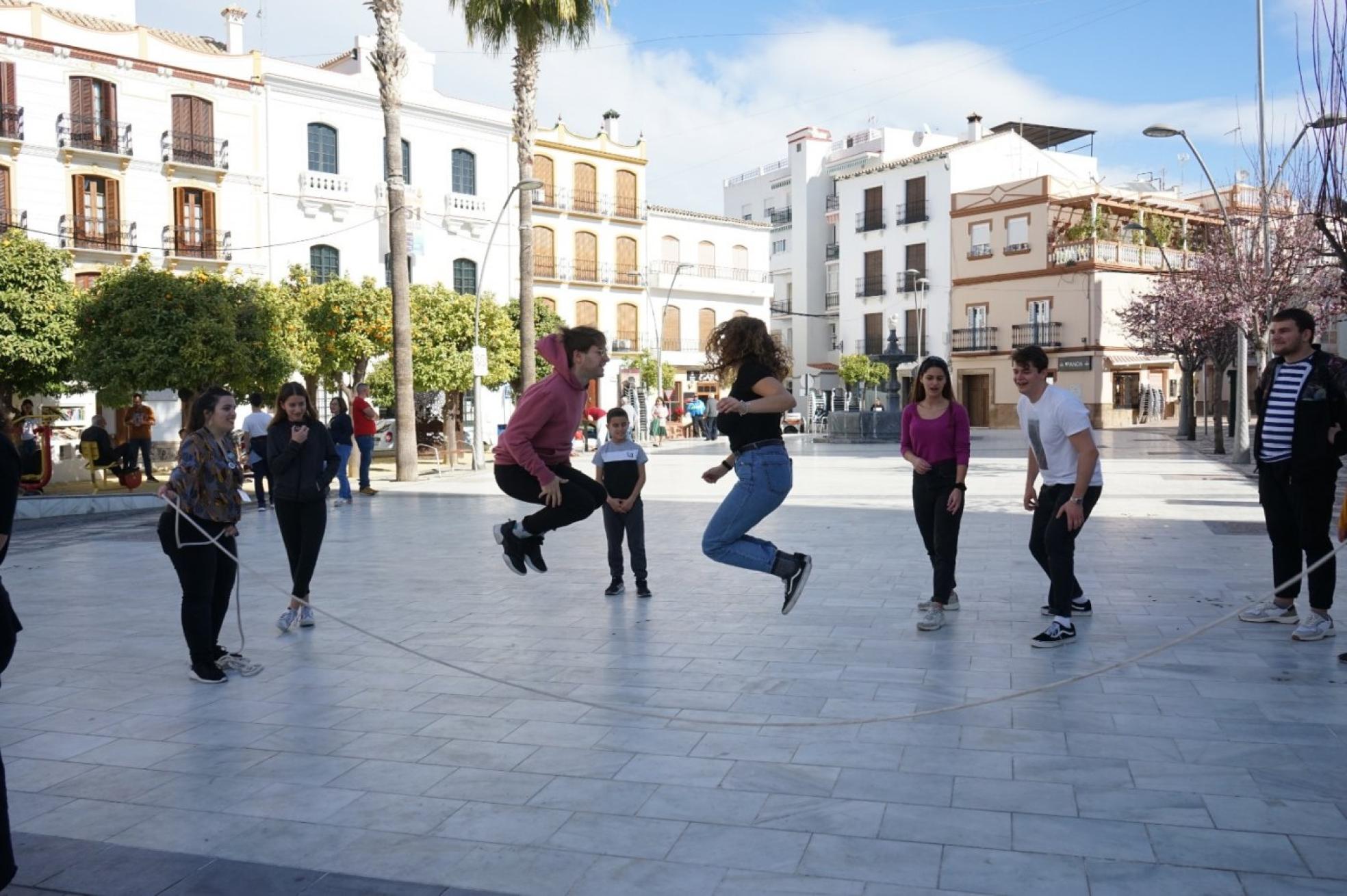 La Plaza de la Alameda se convirtió en la sede de los juegos populares. A.j.