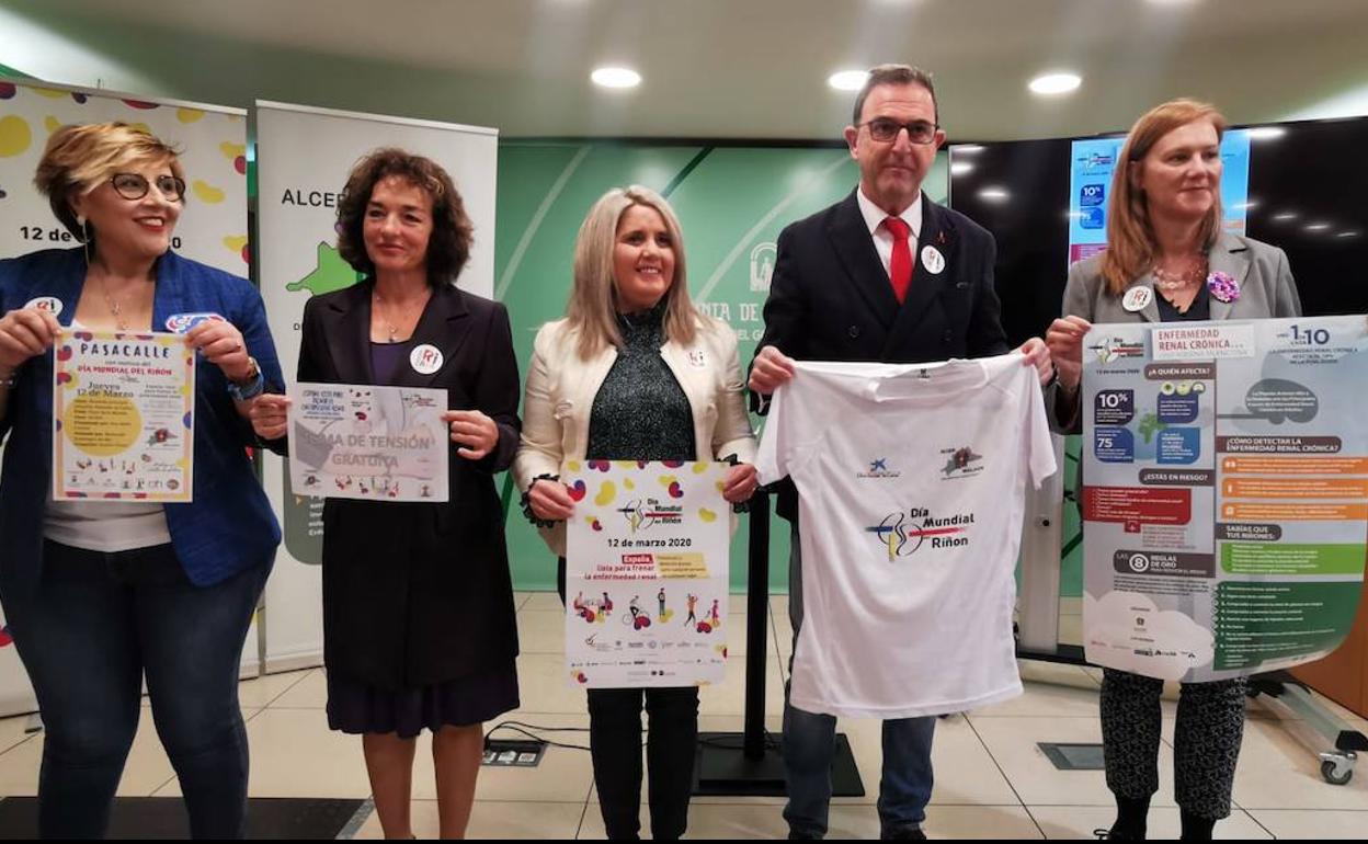 Anav Belén Castillo, Montserrat de la Cuadra, Josefa Gómez, Carlos Bautista y Carmen Bustamante, ayer. 