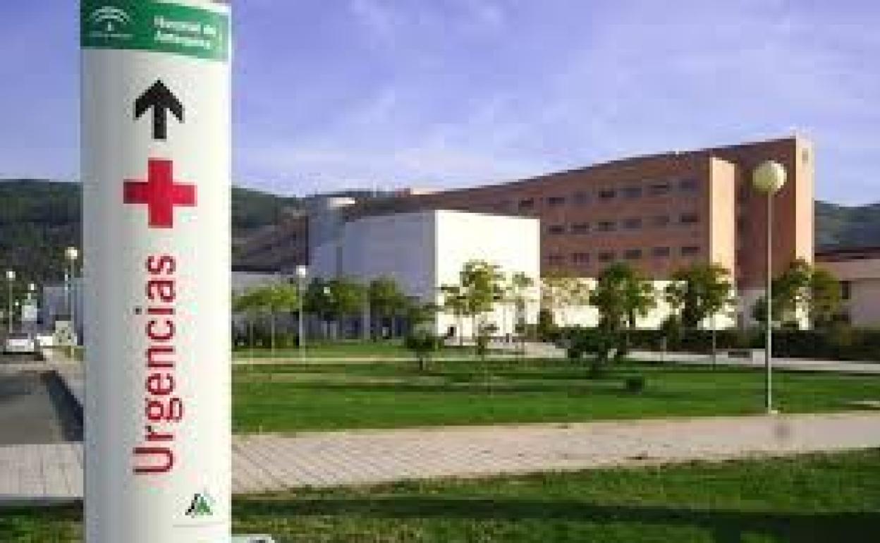 Un hombre de 51 años, ingresado en la UCI en Antequera por coronavirus