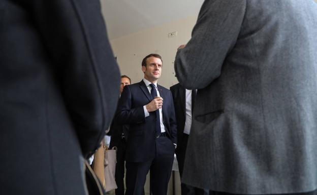 Francia protege a Macron tras varios positivos en su Ejecutivo