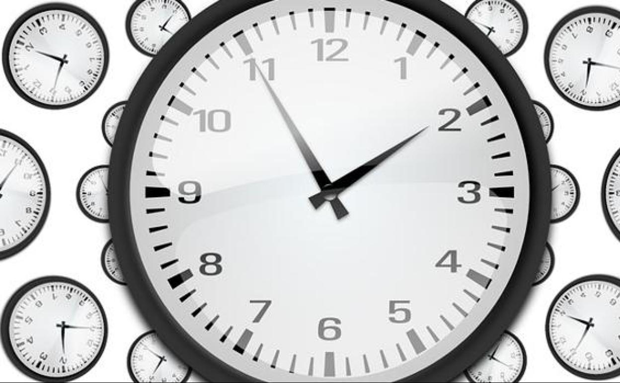 Cambio de hora 2020: ¿Qué día y a qué hora hay que cambiar los relojes? El domingo 29 de marzo se adelanta la hora. El cambio horario de verano implica que a las 2:00 serán las 3:00 horas en España