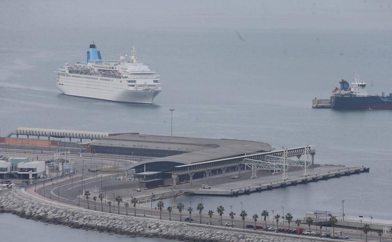 Llegada al Puerto del último crucero mientras dure la prohibición del Ejecutivo. 