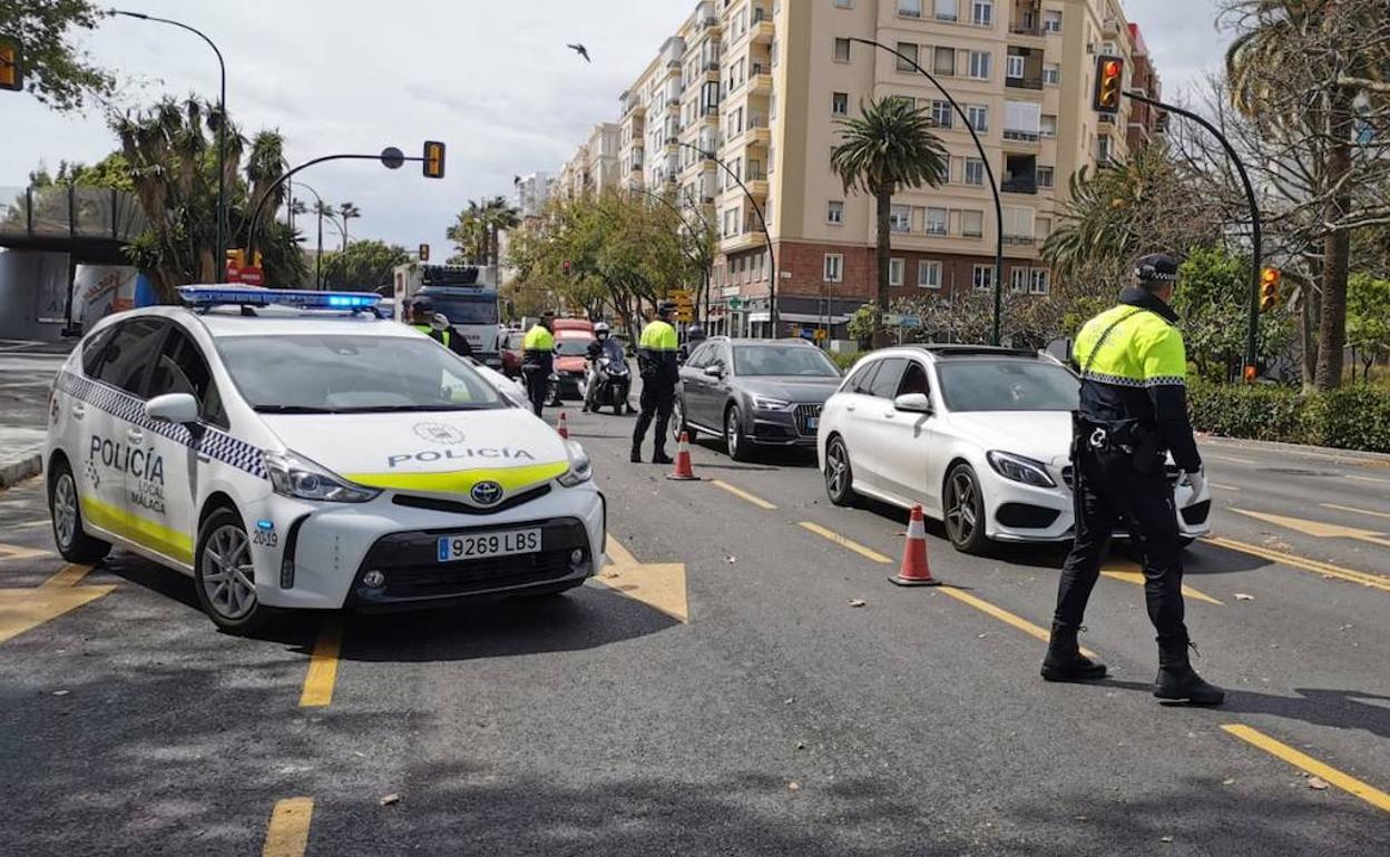 Decenas de denuncias por estar en la calle sin motivo en los primeros días de la cuarentena en Málaga