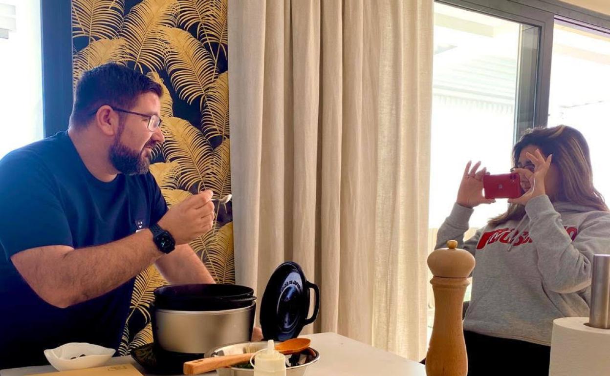 Dani García graba en vídeo su receta con su hija Aurora