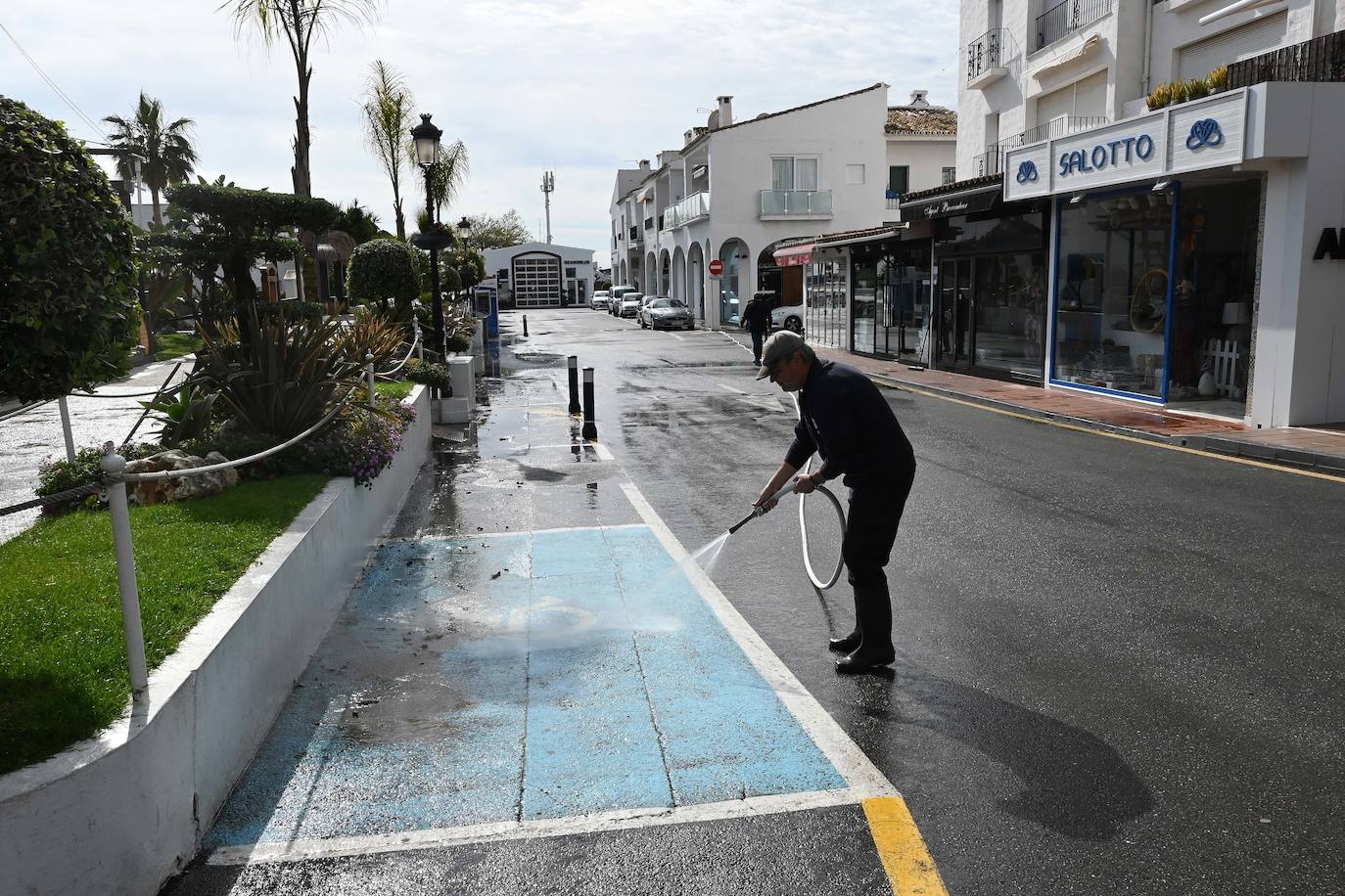Así está estos días Puerto Banús, en Marbella