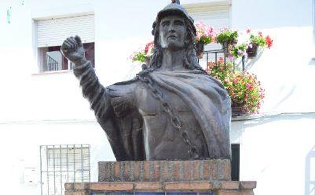 Busto del rey Wamba. Foto Ayuntamiento de Pujerra.