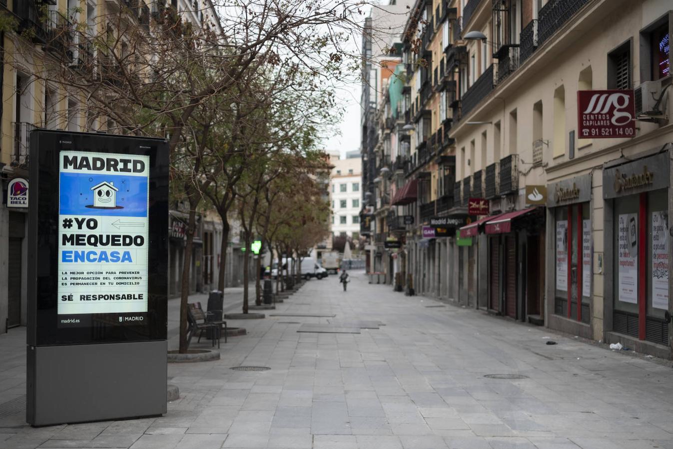 Las calles de la capital se han quedado vacías tras decretarse el estado de alarma 