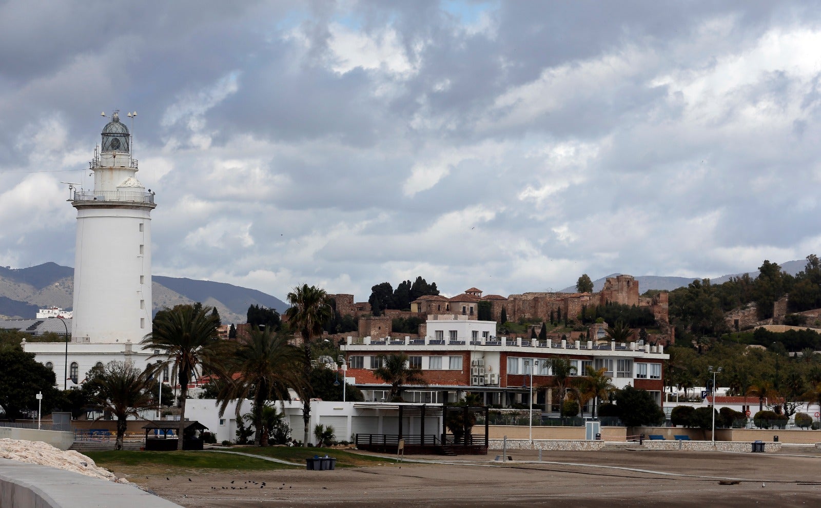 Así ha amanecido la capital este sábado.