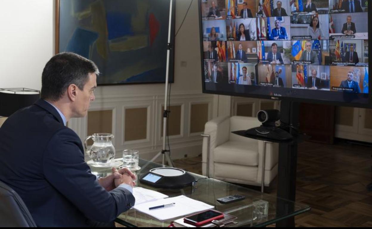 El presidente del Gobierno, Pedro Sánchez, durante la videoconferencia con los presidentes autonómicos celebrada la semana pasada.