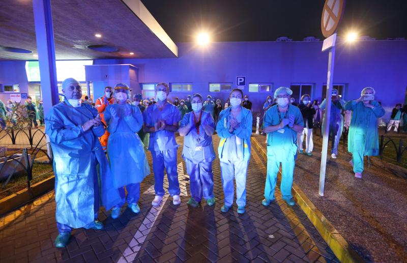 Un empresario hace una importante entrega de equipos sanitarios a la Policía Local que ya han sido trasladados al Hospital Clínico